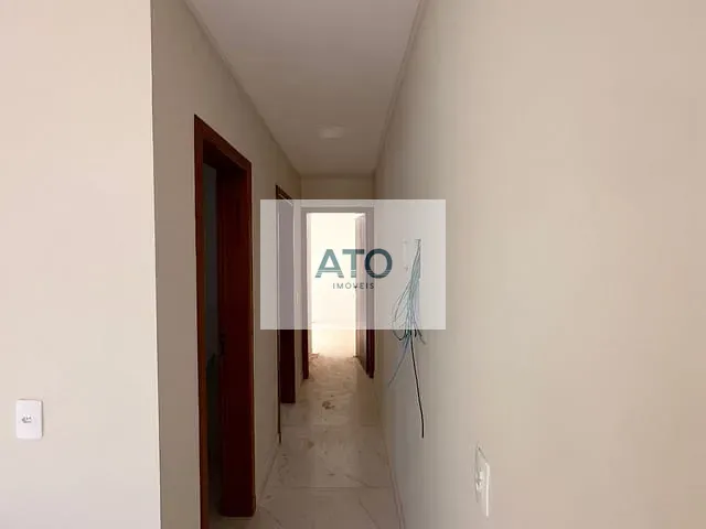 Casa 2 quartos e 2 banheiros, à venda, no bairro Portal do Vale em Canelinha