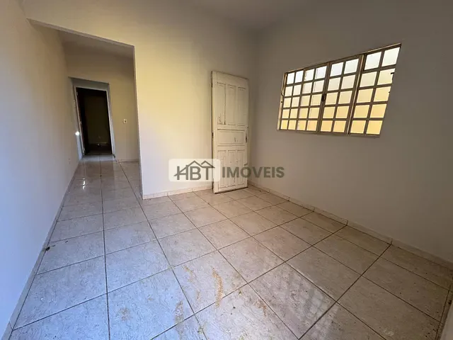 Casa 1 quarto e 1 banheiro, à venda, no bairro Vila Dutra em Bauru