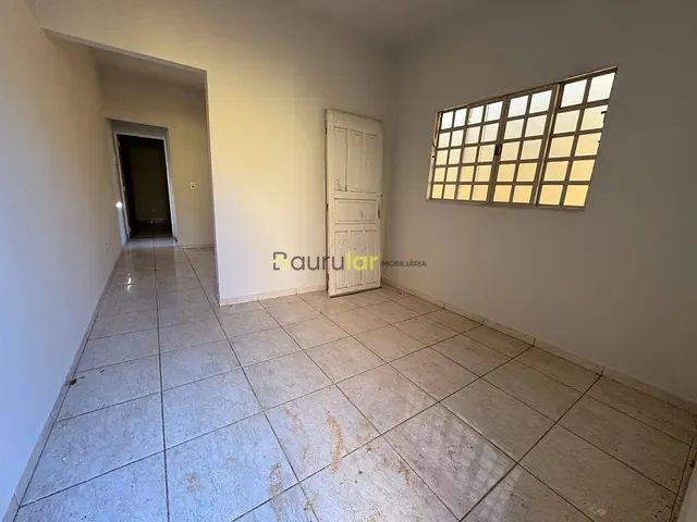 Casa 1 quarto e 1 banheiro, à venda, no bairro Vila Dutra em Bauru