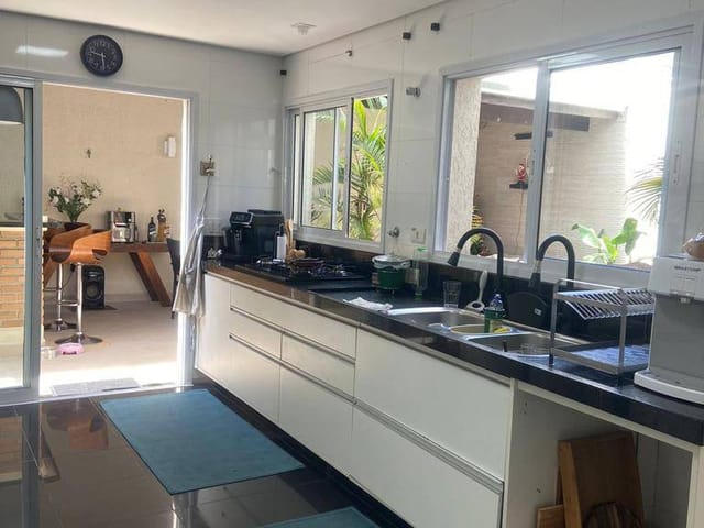 Casa 4 quartos e 6 banheiros, à venda, no bairro Alto Ipiranga em Mogi das Cruzes