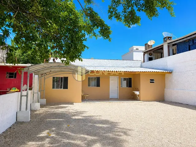 Casa 2 quartos e 1 banheiro, à venda, no bairro centro em Porto Belo
