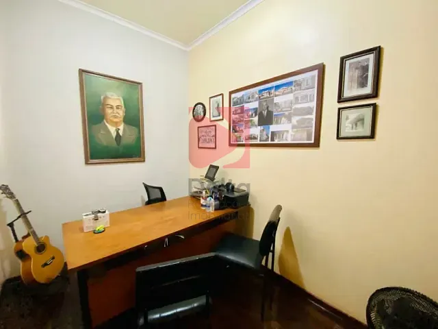 Casa 4 quartos e 6 banheiros, à venda, no bairro Centro em Pirassununga
