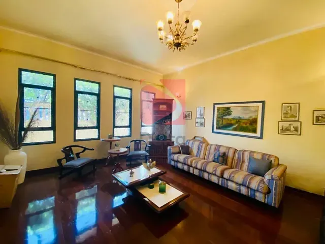 Casa 4 quartos e 6 banheiros, à venda, no bairro Centro em Pirassununga