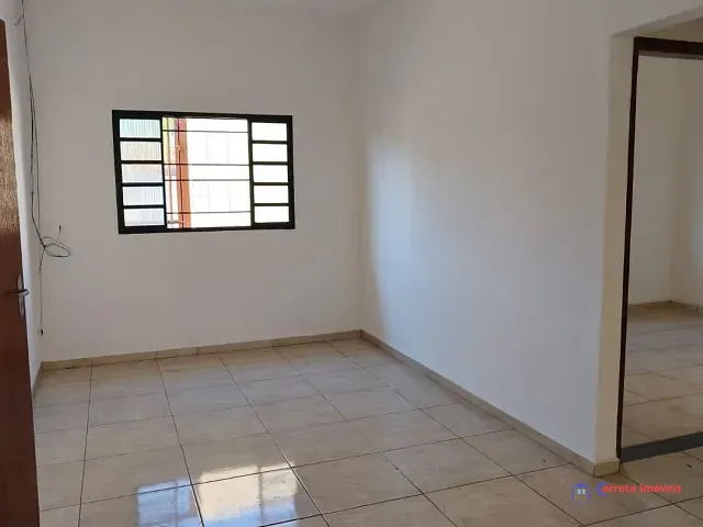 Casa 2 quartos e 1 banheiro, para alugar, no bairro Santos Dumont em Três Lagoas