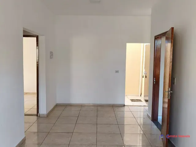 Casa 2 quartos e 1 banheiro, para alugar, no bairro Santos Dumont em Três Lagoas