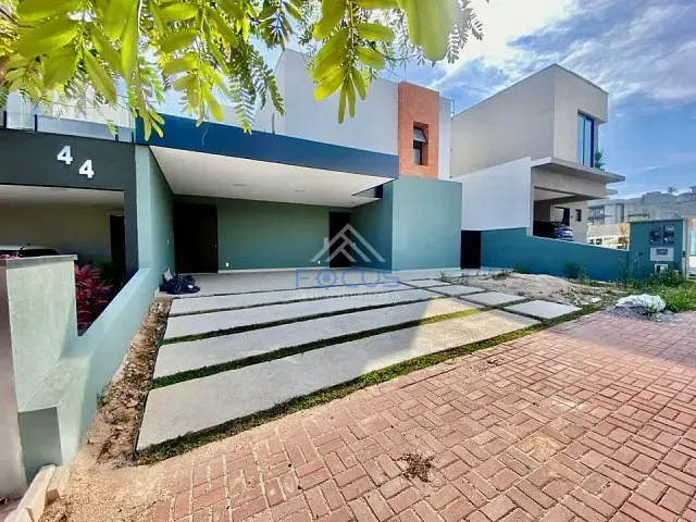 Casa com 360m² 3 quartos e 3 banheiros, à venda, no bairro Jardim Samambaia em Jundiaí