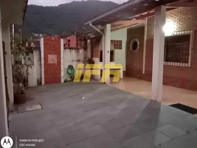 Casa 4 quartos e 2 banheiros, à venda, no bairro Perequê Açu em Ubatuba
