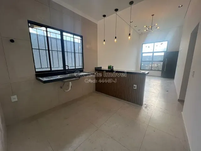 Casa com 250m² 2 quartos e 2 banheiros, à venda, no bairro Residencial Europa em Holambra