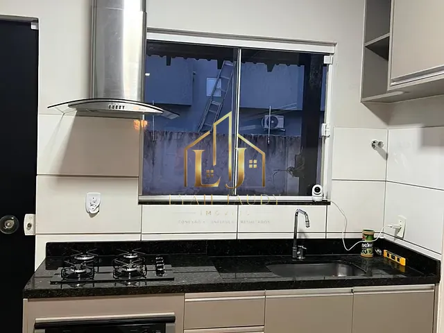 Casa com 200m² 2 quartos e 2 banheiros, à venda, no bairro Distrito Industrial em Cuiabá