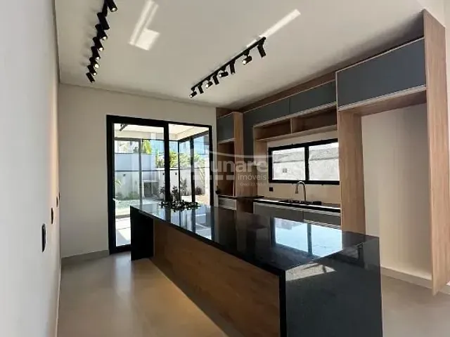 Casa com 360m² 4 quartos e 5 banheiros, à venda, no bairro Cézar de Souza em Mogi das Cruzes