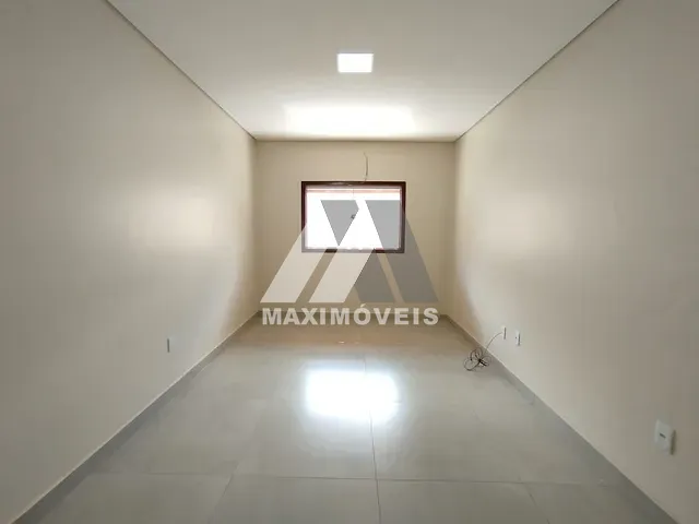 Casa com 312m² 4 quartos e 3 banheiros, para alugar, no bairro Jardim Nazareth em Araçuaí