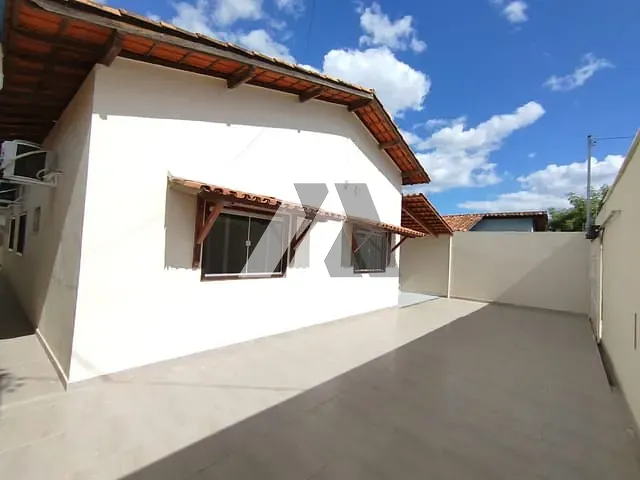 Casa com 312m² 4 quartos e 3 banheiros, para alugar, no bairro Jardim Nazareth em Araçuaí
