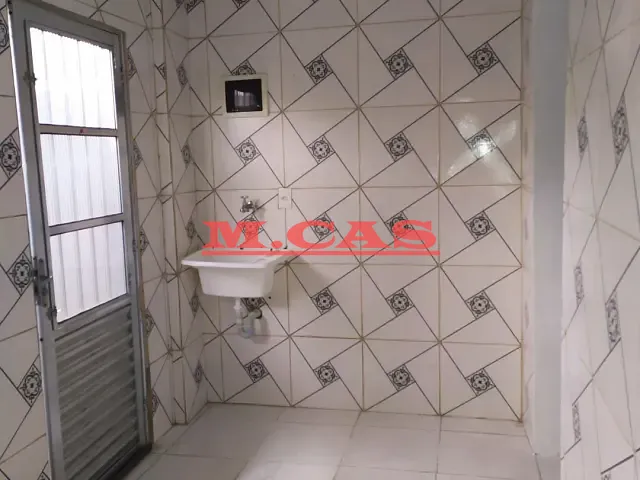 Casa com 40m² 1 quarto e 1 banheiro, para alugar, no bairro Vila Invernada em São Paulo