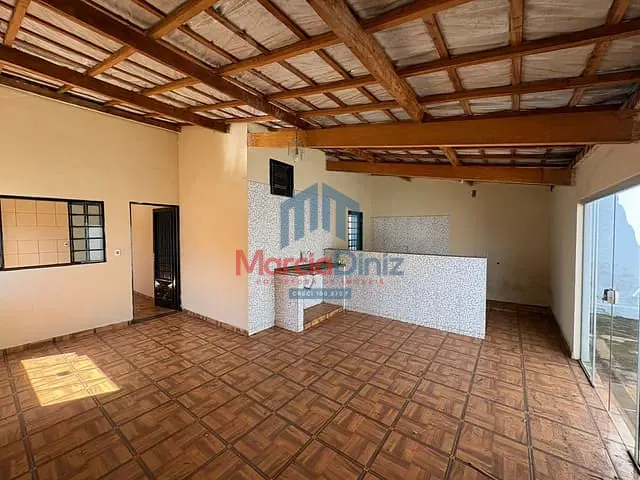 Casa 3 quartos e 1 banheiro, para alugar, no bairro Jardim Guanabara IV em Ituverava