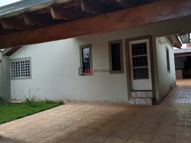 Casa com 250m² 3 quartos e 2 banheiros, à venda, no bairro Jardim Maria Celina em Londrina