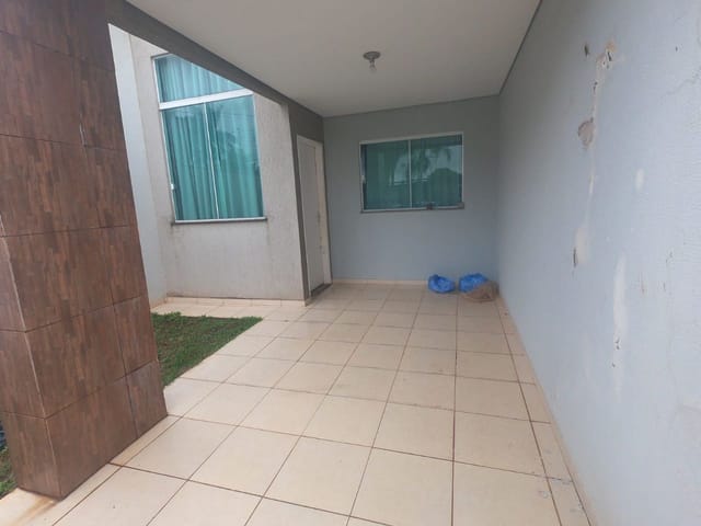 Casa com 130m² 2 quartos e 2 banheiros, à venda, no bairro Columbia em Londrina