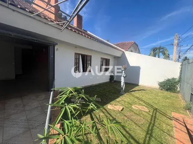 Casa com 300m² 3 quartos e 4 banheiros, à venda, no bairro Barreirinha em Curitiba