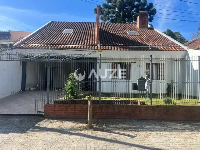 Casa com 300m² 3 quartos e 4 banheiros, à venda, no bairro Barreirinha em Curitiba
