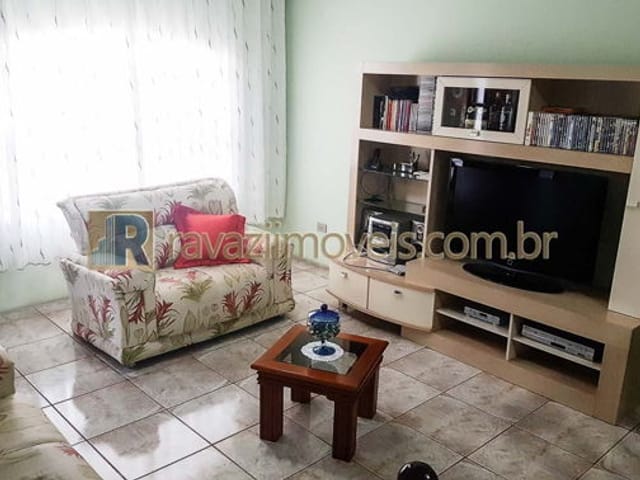 Casa com 250m² 3 quartos e 2 banheiros, à venda, no bairro Santo Antônio em Louveira