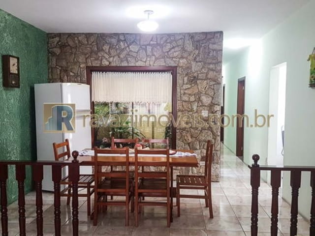 Casa com 250m² 3 quartos e 2 banheiros, à venda, no bairro Santo Antônio em Louveira