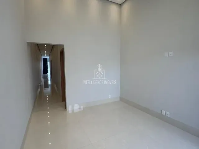 Casa 3 quartos e 4 banheiros, à venda, no bairro Santa Cruz em Cuiabá