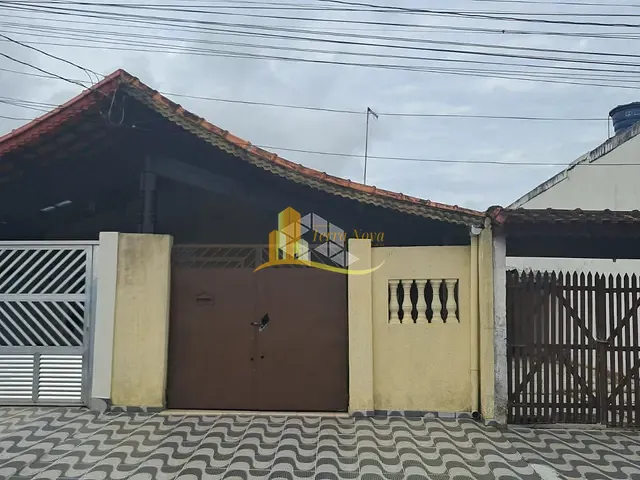 Casa com 125m² 2 quartos e 2 banheiros, à venda, no bairro Maracanã em Praia Grande