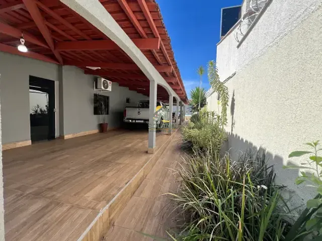 Casa com 482m² 4 quartos e 4 banheiros, à venda, no bairro Parque João Braz - Cidade Industrial em Goiânia
