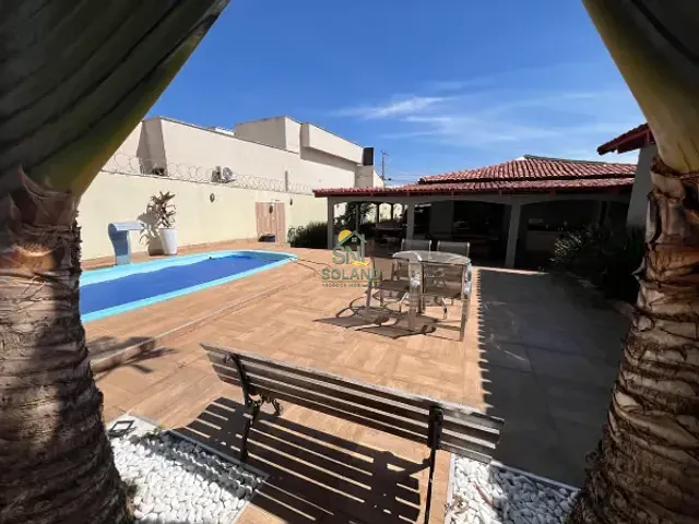 Casa com 482m² 4 quartos e 4 banheiros, à venda, no bairro Parque João Braz - Cidade Industrial em Goiânia