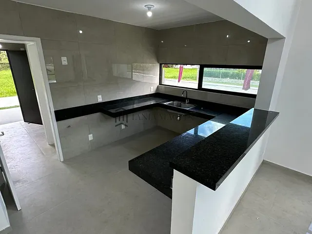 Casa com 616m² 4 quartos e 6 banheiros, à venda, no bairro Aldeia em Paudalho