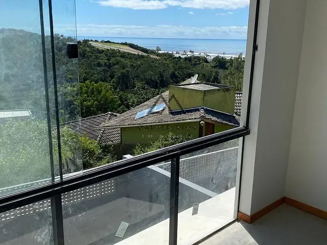 Casa 3 quartos e 4 banheiros, para alugar, no bairro Nossa Senhora da Vitória em Ilhéus
