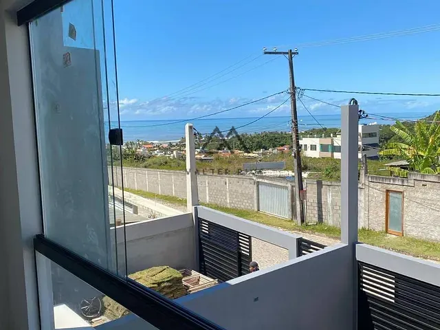 Casa 3 quartos e 4 banheiros, para alugar, no bairro Nossa Senhora da Vitória em Ilhéus