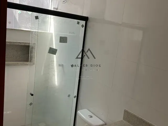 Casa 3 quartos e 4 banheiros, para alugar, no bairro Nossa Senhora da Vitória em Ilhéus