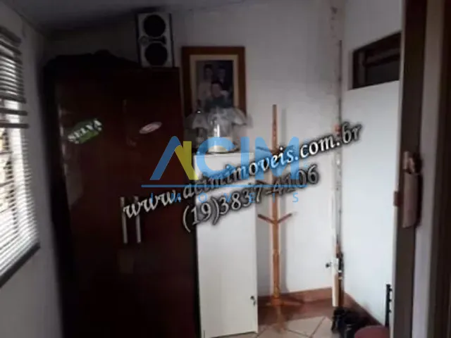 Casa com 300m² 2 quartos e 1 banheiro, à venda, no bairro Guedes em Jaguariúna
