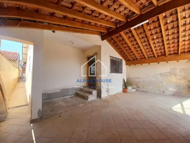 Casa com 252m² 3 quartos e 2 banheiros, à venda, no bairro Bosque da Princesa em Pindamonhangaba