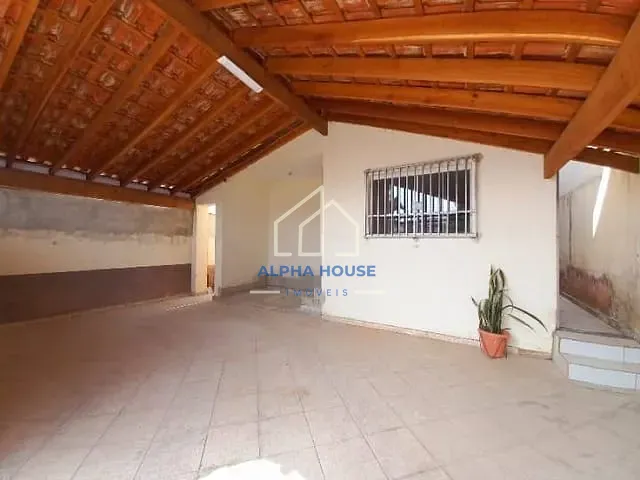 Casa com 252m² 3 quartos e 2 banheiros, à venda, no bairro Bosque da Princesa em Pindamonhangaba