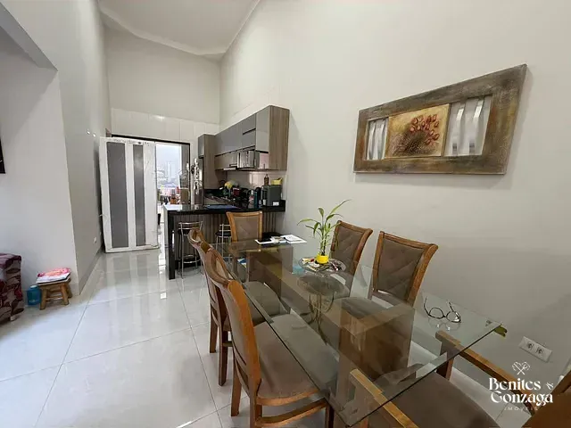 Casa 3 quartos e 2 banheiros, à venda, no bairro Jardim Dias I em Maringá