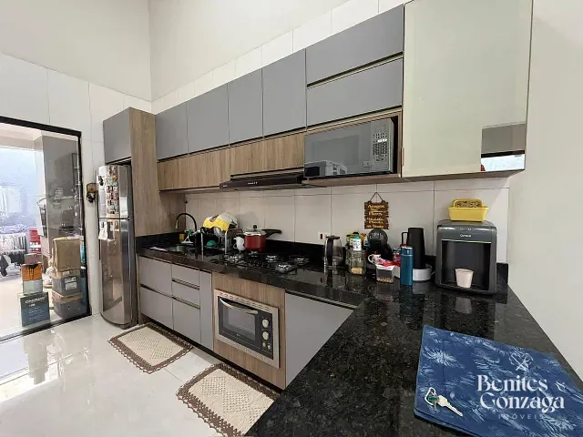 Casa 3 quartos e 2 banheiros, à venda, no bairro Jardim Dias I em Maringá