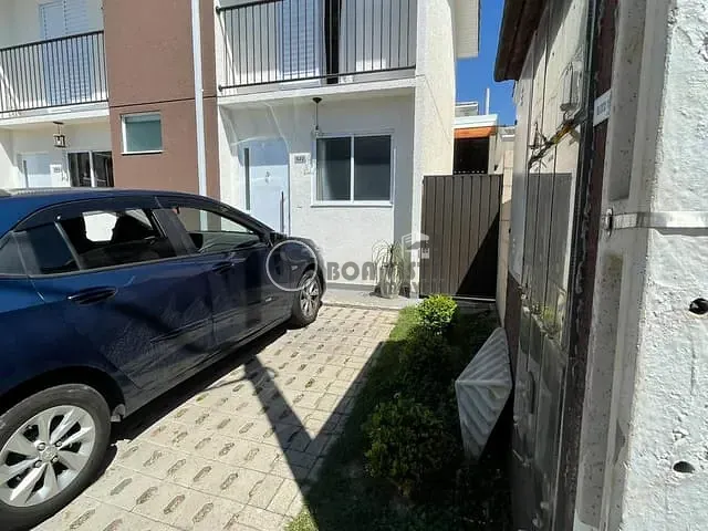 Casa 2 quartos e 2 banheiros, à venda, no bairro Chácara Faggion em Suzano