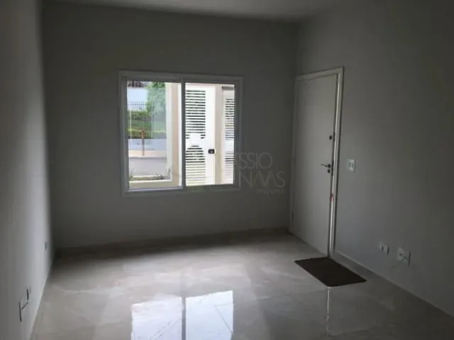 Sobrado com 188m² 3 quartos e 3 banheiros, à venda, no bairro Jardim das Flores I em Apucarana