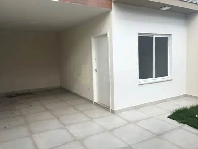 Sobrado com 188m² 3 quartos e 3 banheiros, à venda, no bairro Jardim das Flores I em Apucarana
