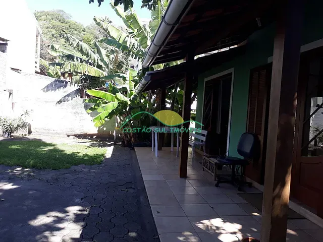 Casa 1 quarto e 1 banheiro, à venda, no bairro Morro das Pedras em Florianópolis