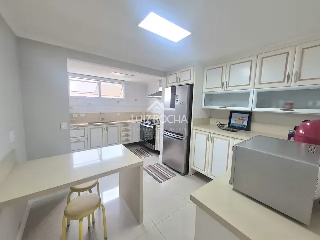 Casa com 178m² 3 quartos e 3 banheiros, à venda, no bairro Granja Viana em Cotia