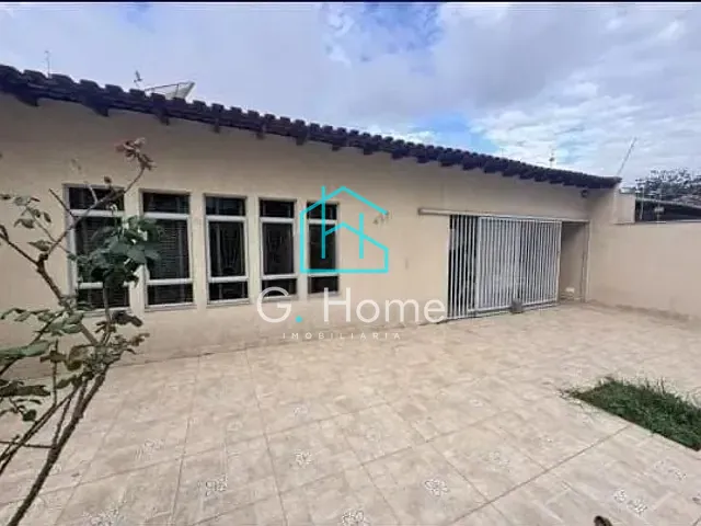 Casa com 360m² 3 quartos e 1 banheiro, à venda, no bairro Bela Vista em Londrina
