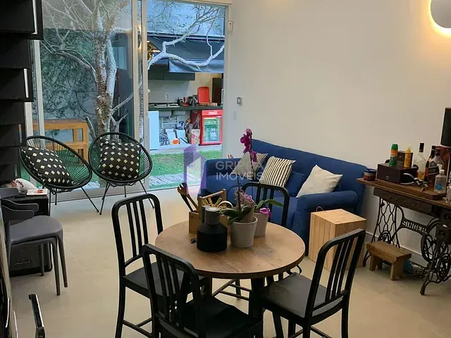 Casa 2 quartos e 2 banheiros, para alugar, no bairro Itacoatiara em Niterói