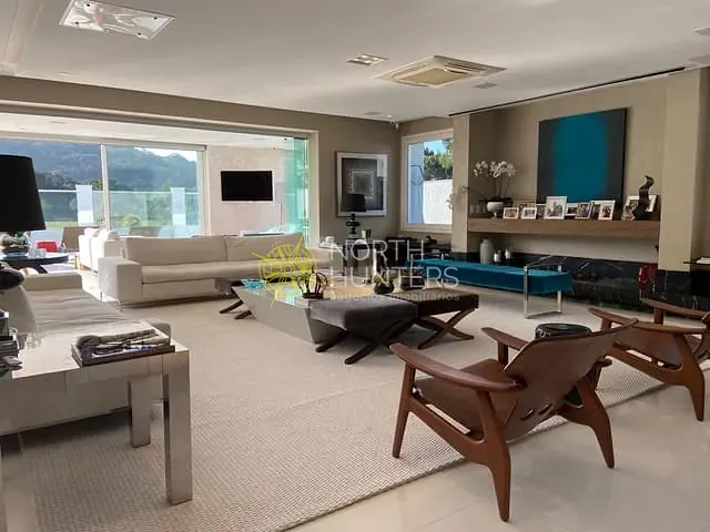 Casa com 1000m² 5 quartos e 8 banheiros, à venda, no bairro Jurerê Internacional em Florianópolis