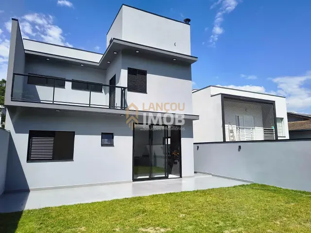 Casa 3 quartos e 4 banheiros, à venda, no bairro Loteamento Vale dos Lagos em Várzea Paulista