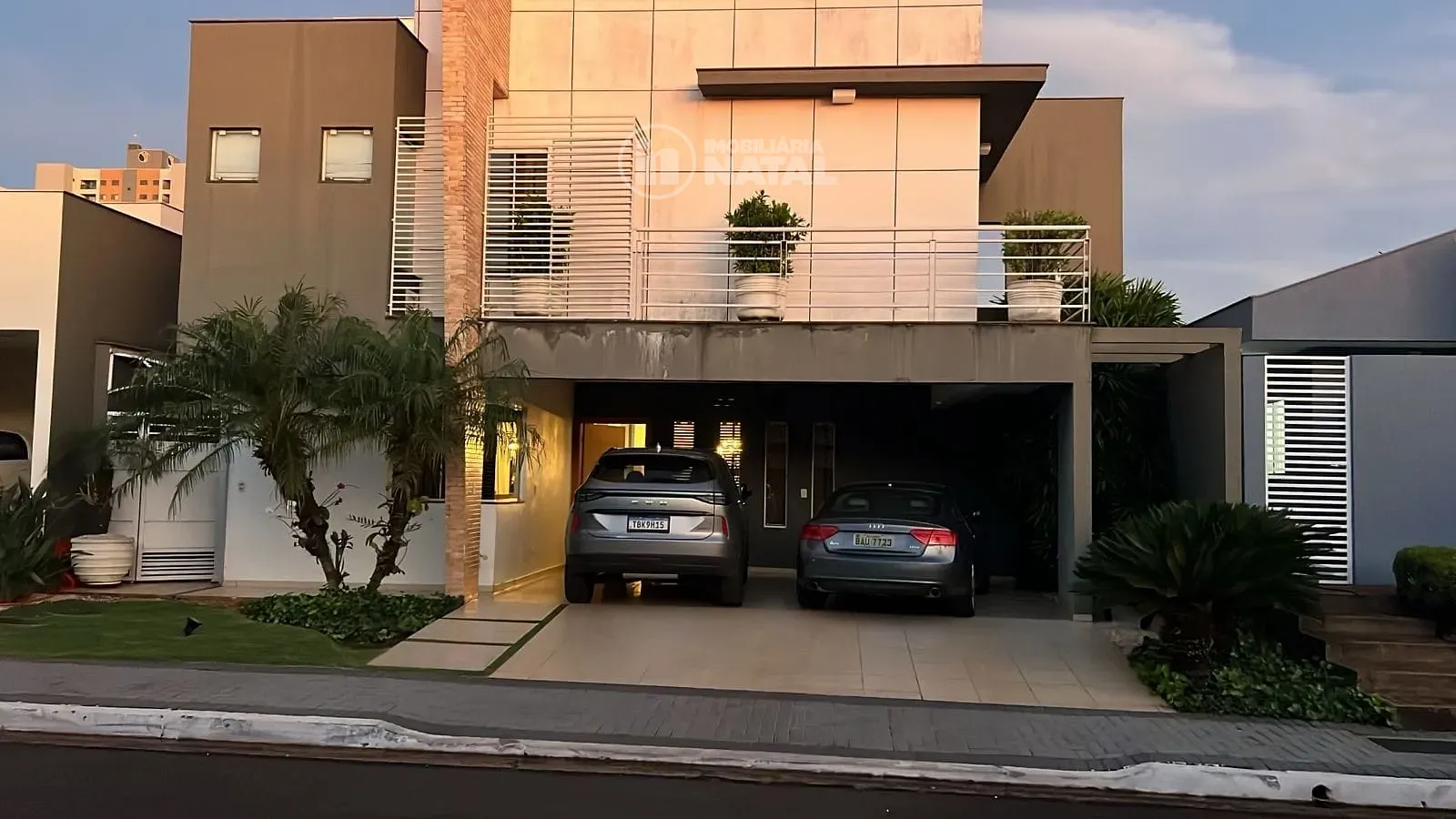Casa, 4 quartos, 290 m² - Foto 1