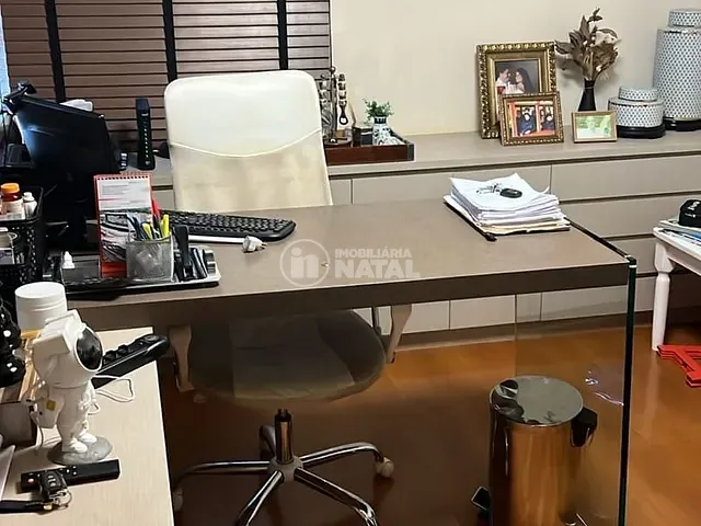 Casa 4 quartos e 4 banheiros, à venda, no bairro Gleba Fazenda Palhano em Londrina