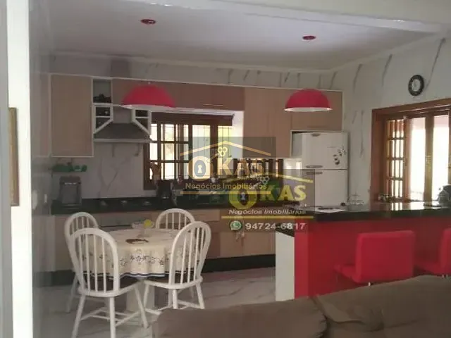 Casa com 330m² 2 quartos e 2 banheiros, à venda, no bairro Chácara Faggion em Suzano