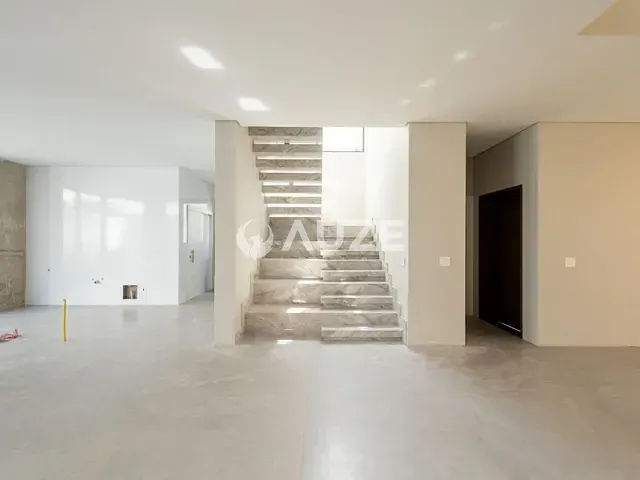 Casa com 290m² 4 quartos e 4 banheiros, à venda, no bairro São Braz em Curitiba